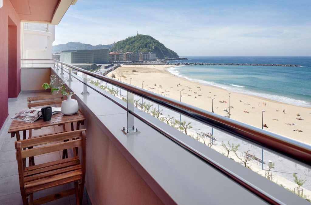 Gros Apartment | Sunset by FeelFree Rentals