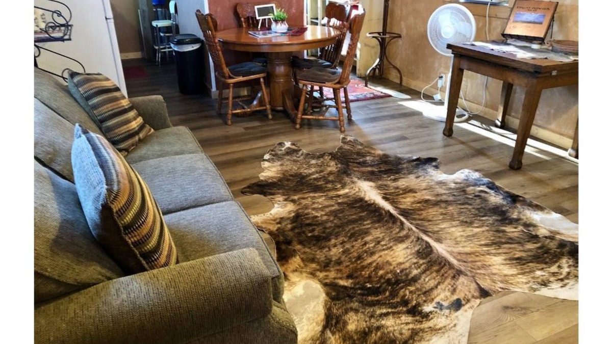 Johnson County House | Sunset C B&B