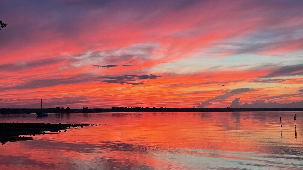 Town of Beekmantown Cottage | Sunset Cove - Enjoy a Private Beach & Great Sunsets