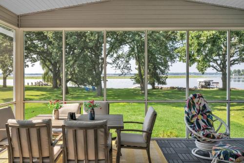 Butte Des Morts House | Sunset Cove home