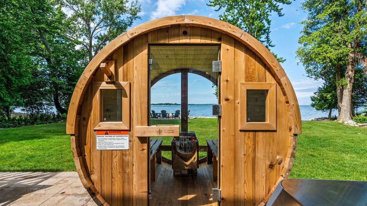 Sturgeon Bay House | Sunset Cove| Lakefront | Sauna | Hot Tub