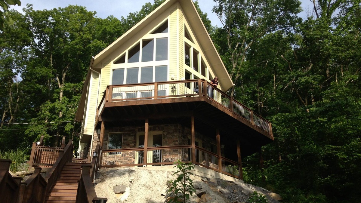 Cadiz House | Sunset Cove - Premier Lakefront Vacation Home with Private Dock