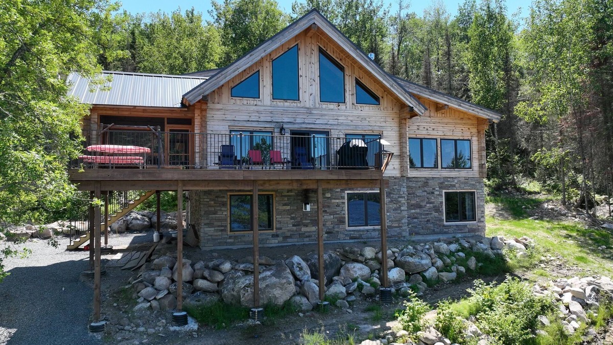 Crane Lake Cabin | Sunset Cove Retreat - private bay in Crane Lake with year-round availability!
