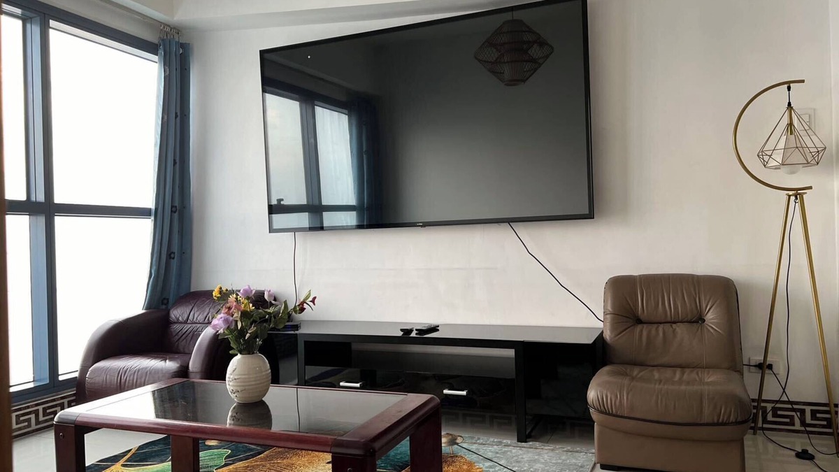 669 Ermita Apartment | Sunset Embassy Suites