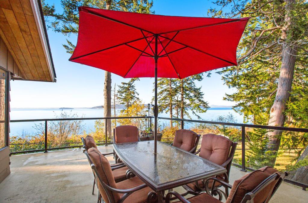 Camano Island House | Sunset Getaway