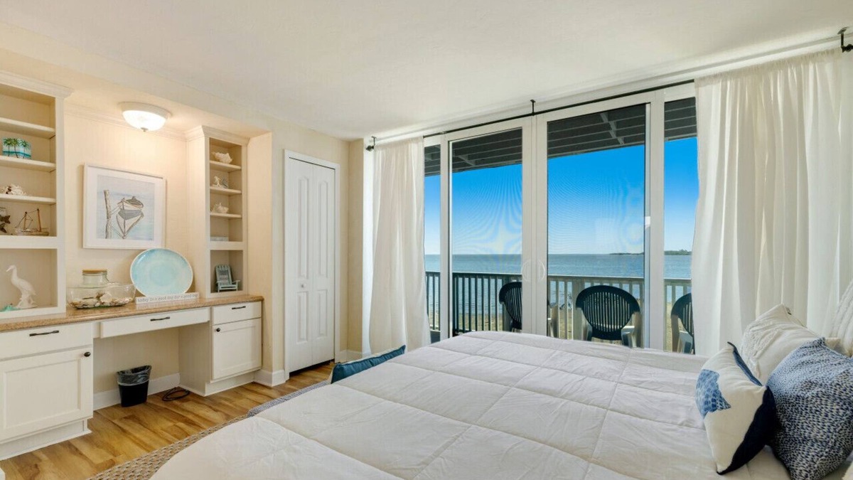Cedar Key Apartment | Sunset Harbor on the Gulf is a 2 bedroom Vacation Rental Townhouse in Cedar Key.