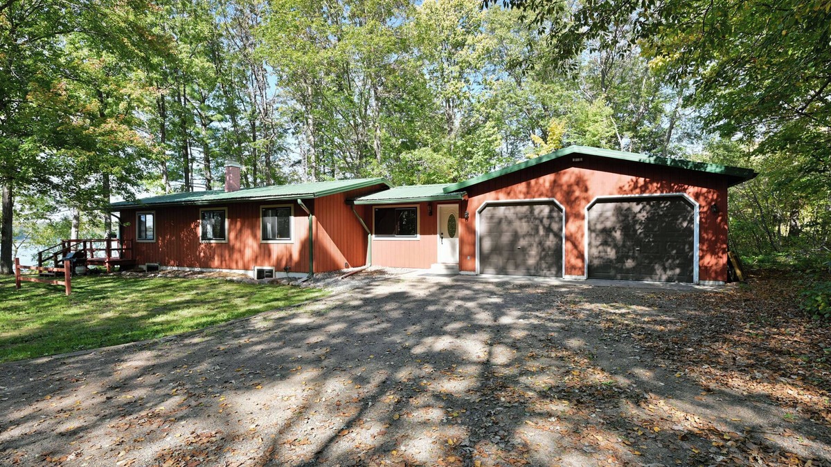 Birchwood Cabin | Sunset Hideaway - newly renovated cabin on Lake Chetac