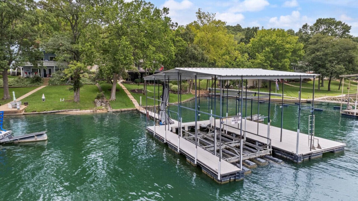 Linn Creek House | Sunset Hideaway - Private Dock in No Wake Cove!