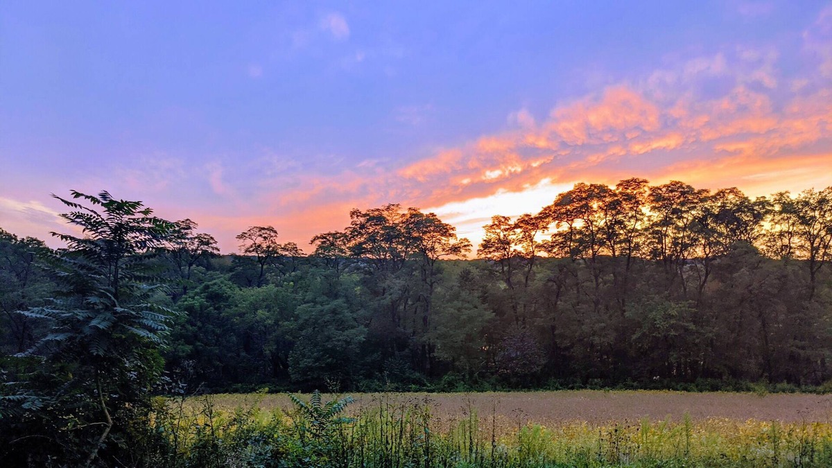Gambier RV Rental | Sunset Hill Glamoing Next to the Kokosing, Kenyon College and Amish Country
