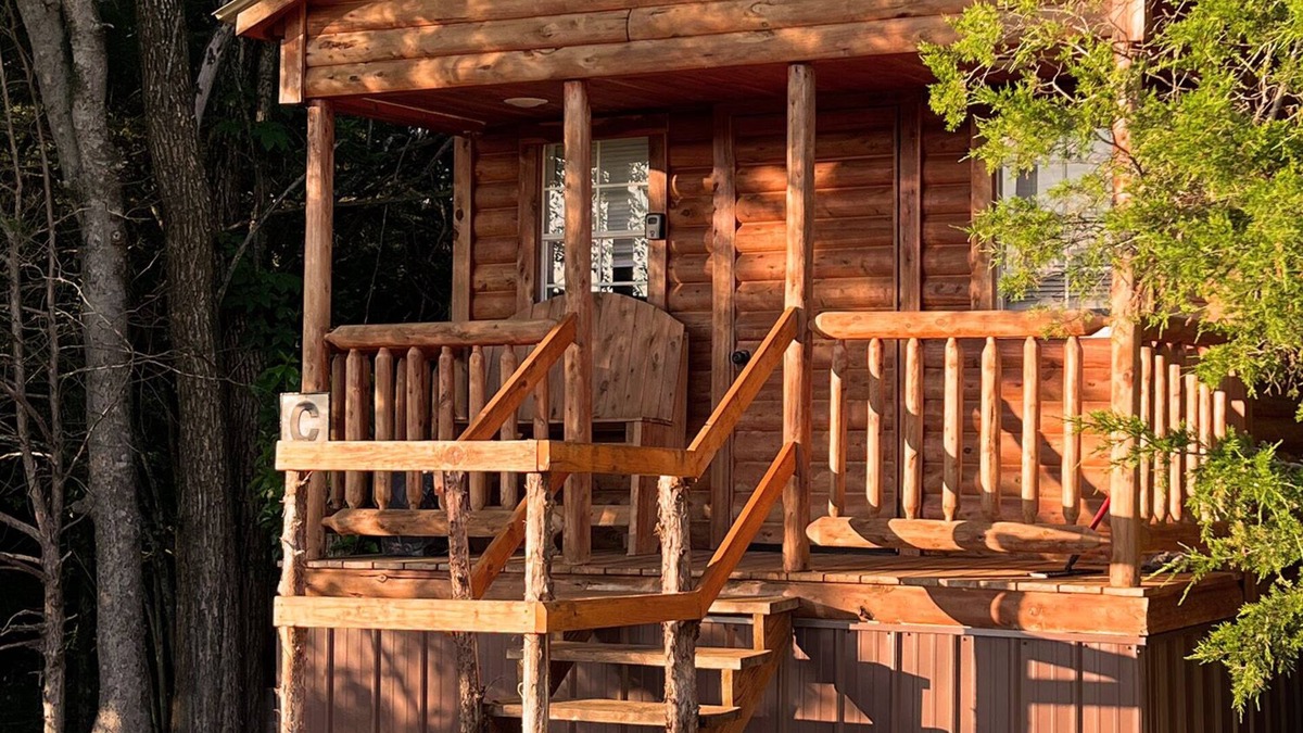 Fayetteville Cabin | Sunset Hillside Cabin "C" on Horse Farm w/Hiking