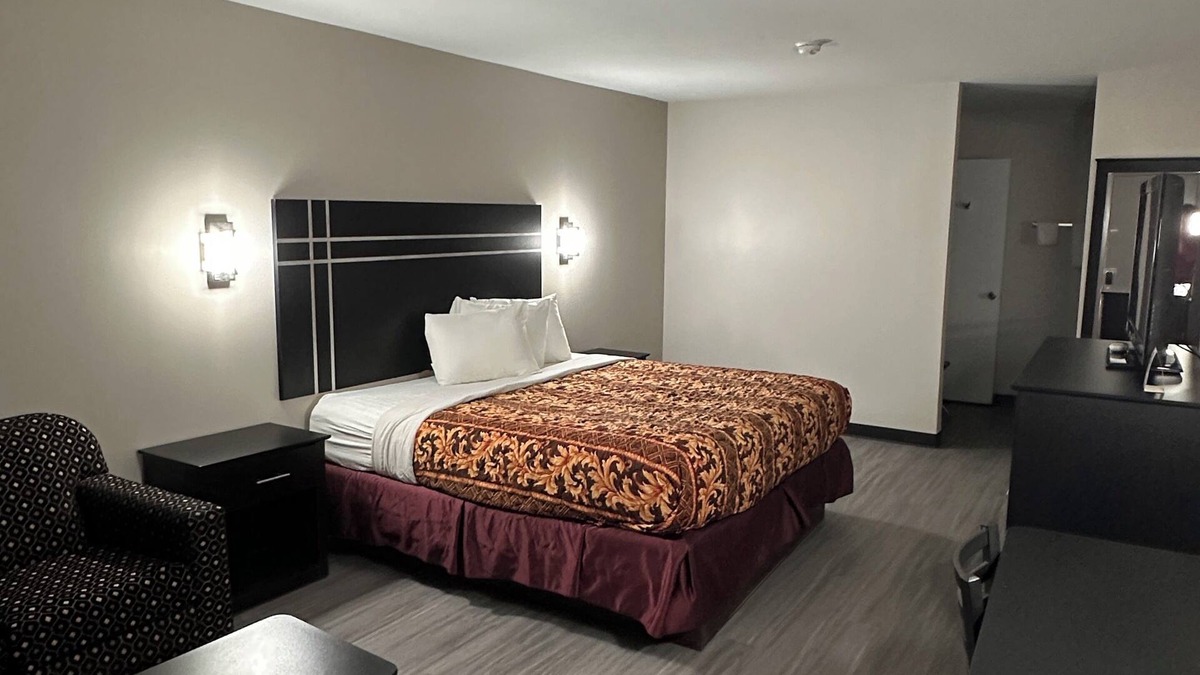 Brady Hotel | Sunset Inn