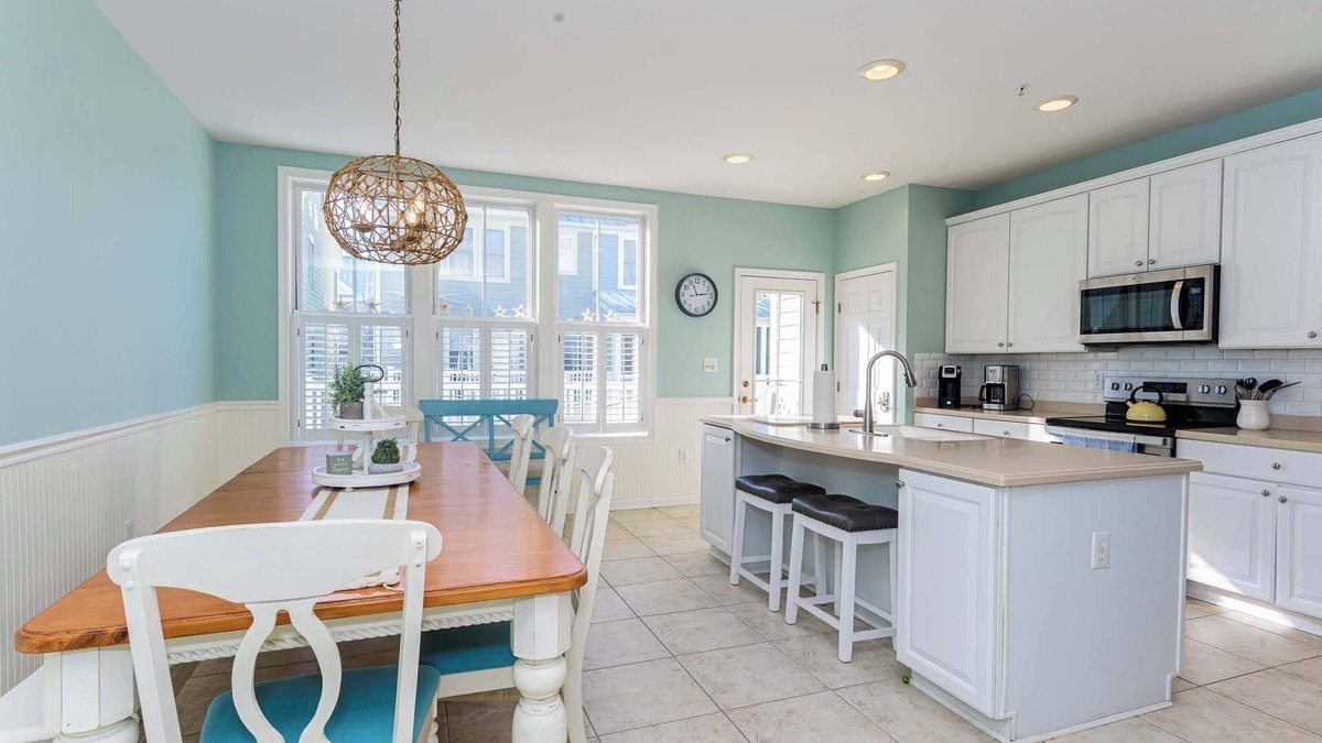 Sunset Island House | Sunset Island - 5 BR, Sleeps 12, 2 pools
