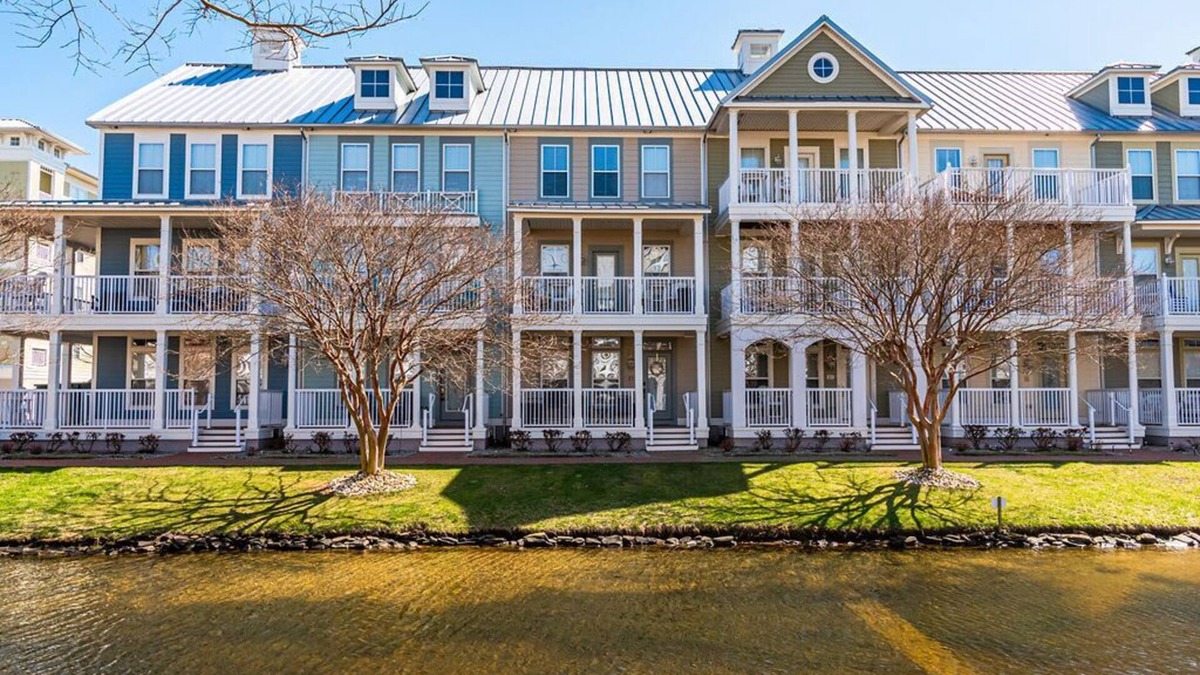 Sunset Island House | Sunset Island Townhouse - 5 Bdr/ Sleeps 12/pool