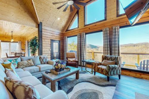 Black Mountain House | Sunset Mountain Lodge