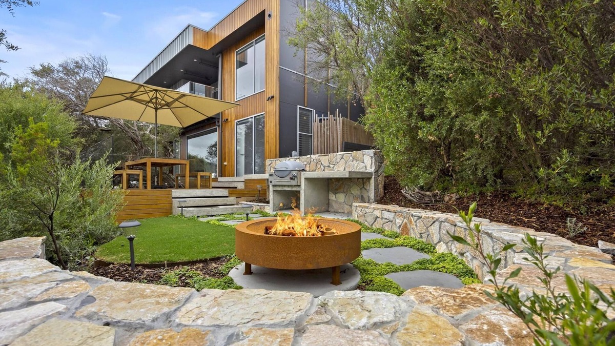 Fingal House | Sunset on Moonah, Fingal - Set on picturesque Moonah Links estate with stunning views to Arthur's Seat