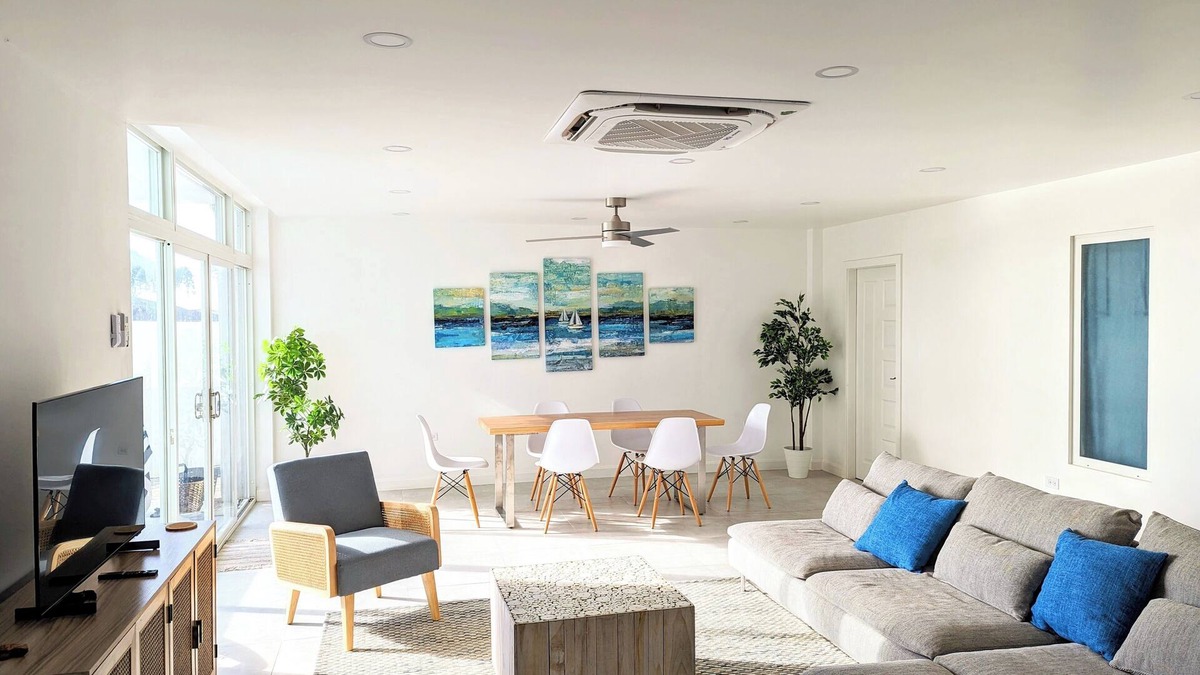 Black Rock Apartment | Sunset on the ocean