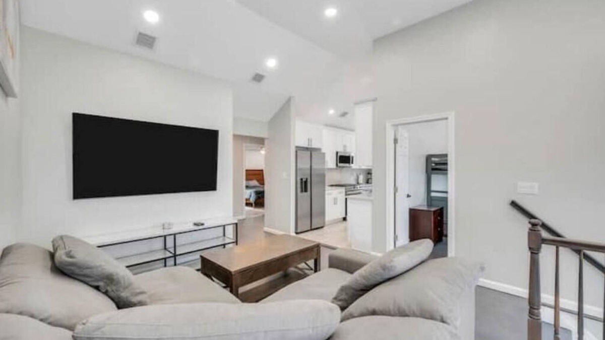 Long Beach House | Sunset Palazzo