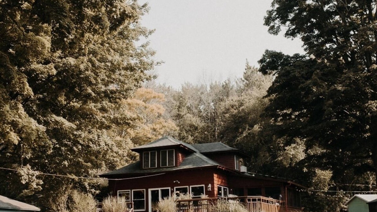 Canastota Cottage | Sunset Paradise- Private lakehouse w/350 ft. waterfront!