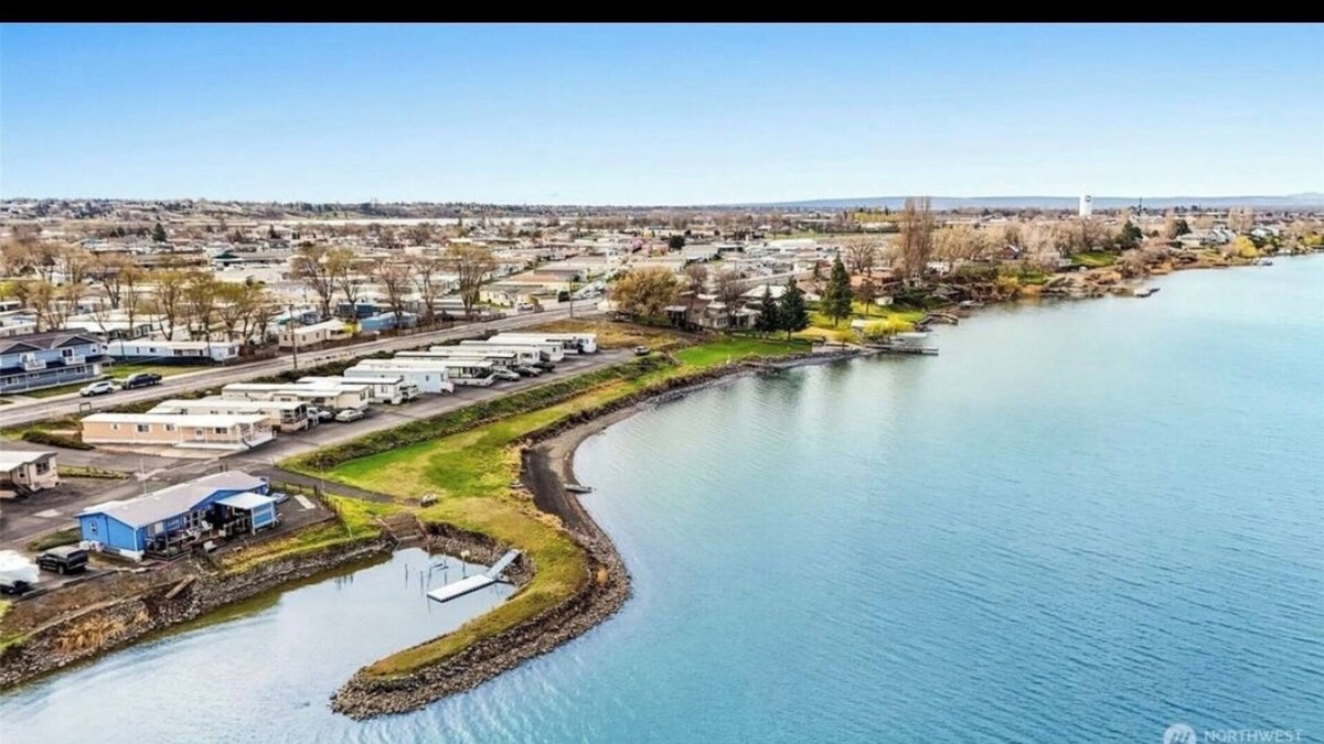 Moses Lake House | Sunset Paradise