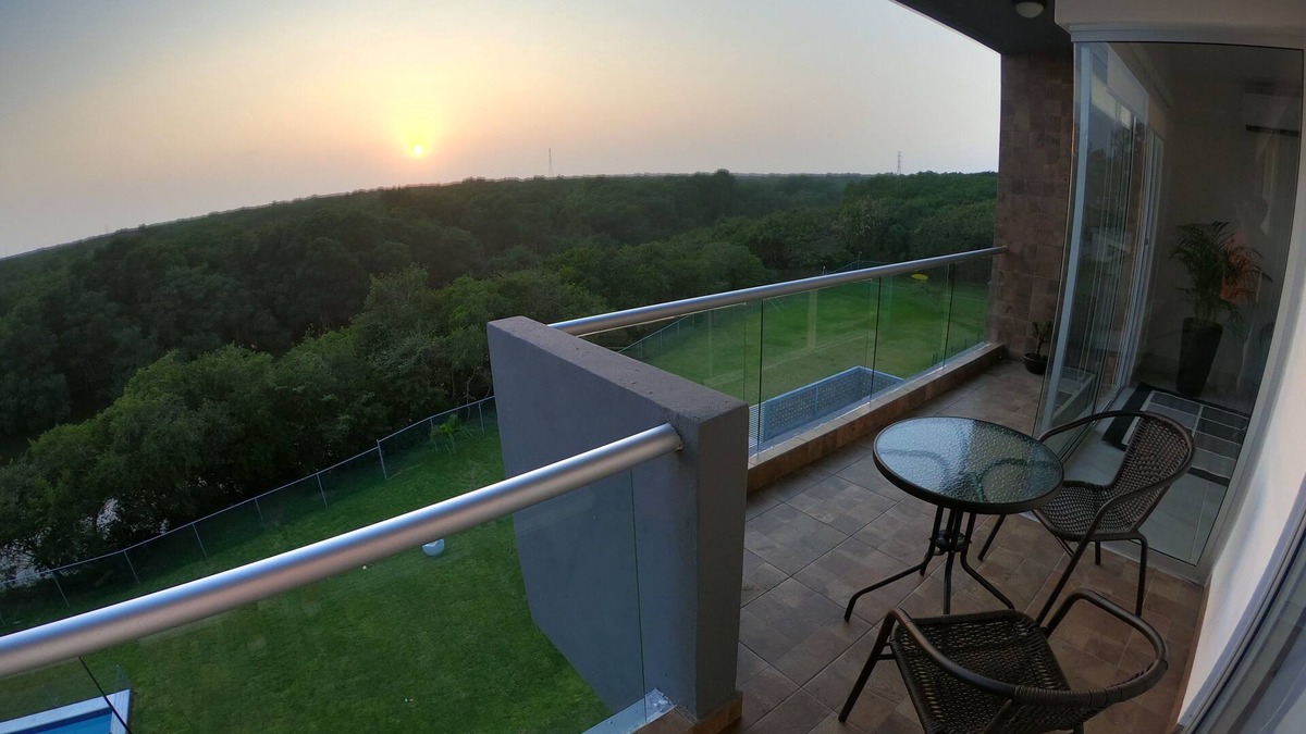 Boca del Rio Apartment | Sunset Penthouse con vista al río y manglar 3BD PH