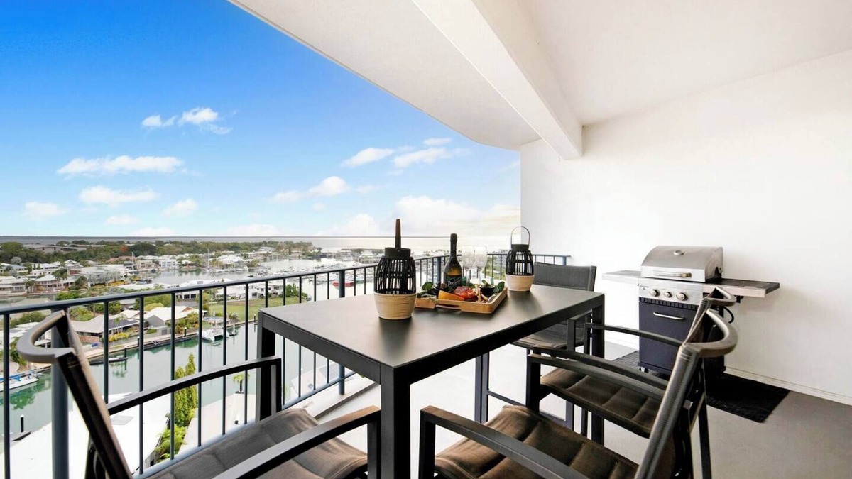Larrakeyah Apartment | Sunset Penthouse Unique Panoramic Rooftop Retreat