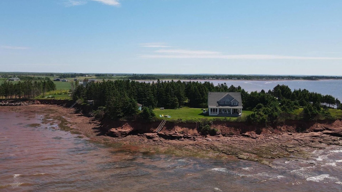 Cape Traverse House | Sunset Point with views of the Confederation Bridge