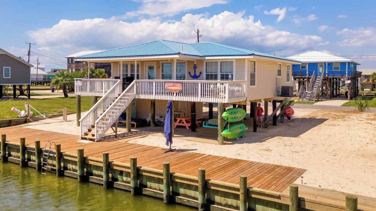 Silver Cay House | Sunset Point - Canal, boat dock, large bulkhead deck, walk to beaches!