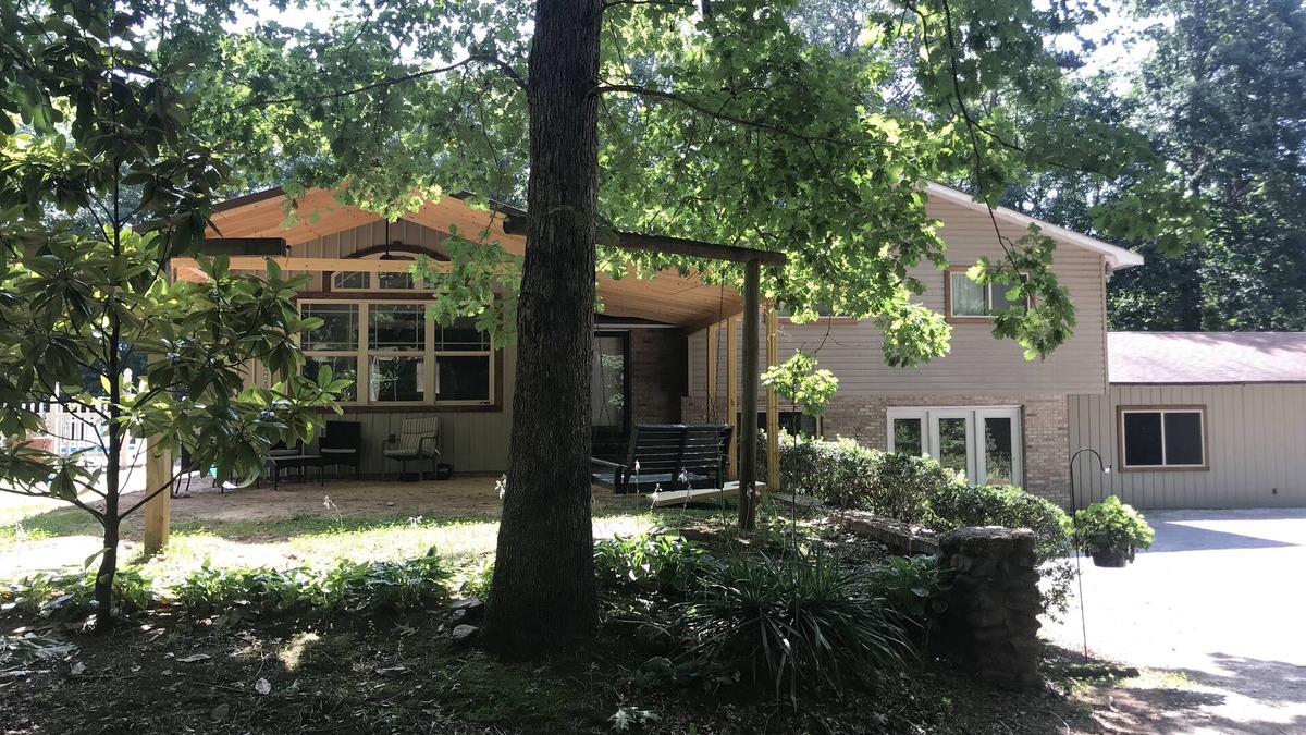LaFayette House | Sunset Ridge, Awesome Group Retreat! Heated pool is a new option.