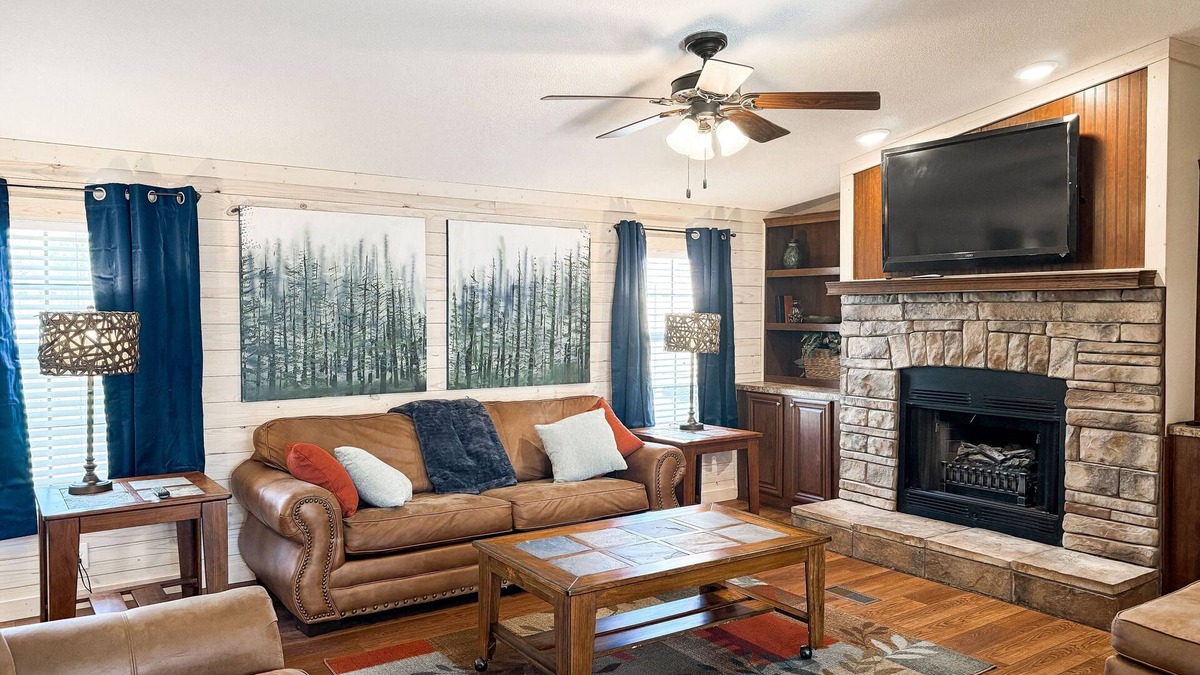 Cobden House | Sunset Ridge - Cabin 4