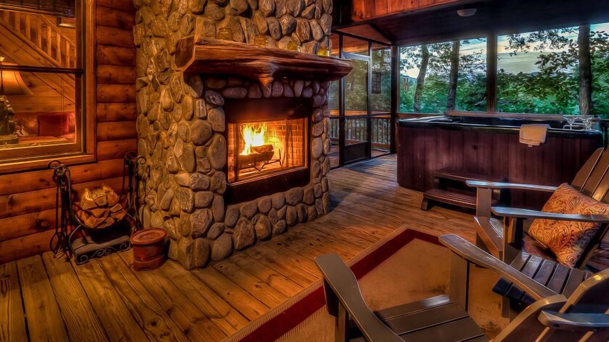 Blue Ridge Cabin | Sunset Ridge- Wooded Setting | Screened Deck | Relaxing Hot Tub