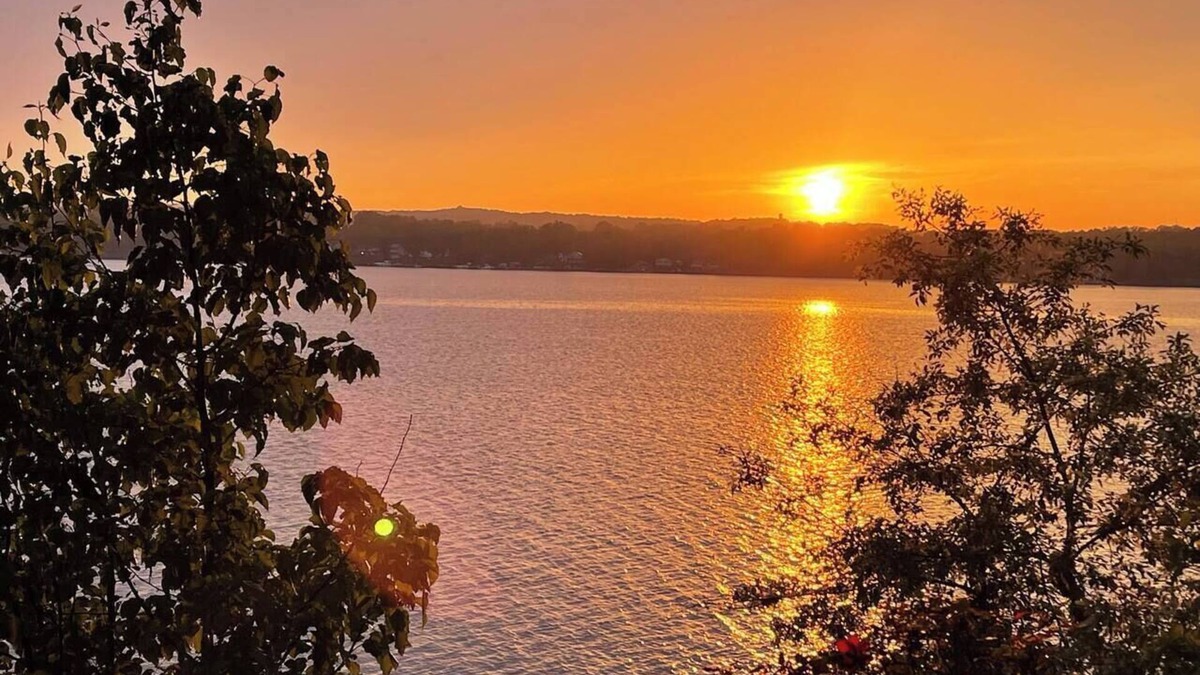 Elkton House | Sunset River Cottage -The perfect waterfront getaway!