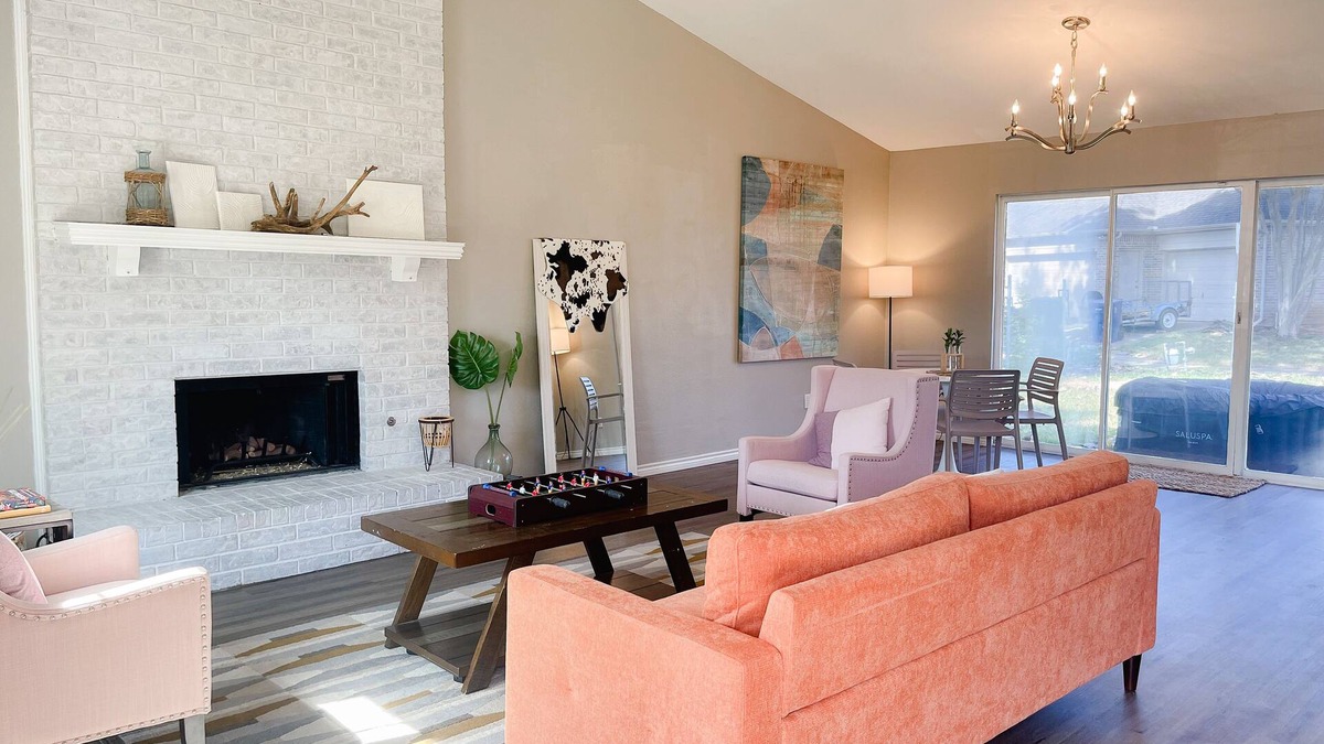 Garland House | Sunset Rose Retreat