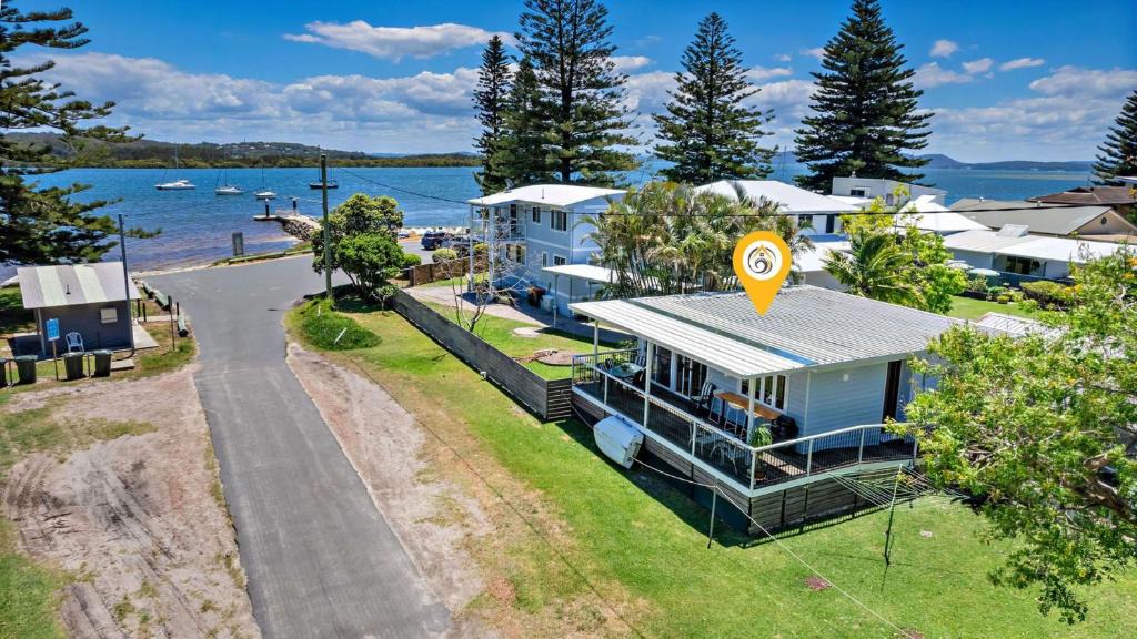 Taylors Beach House | Sunset Sails Taylors Beach NSW