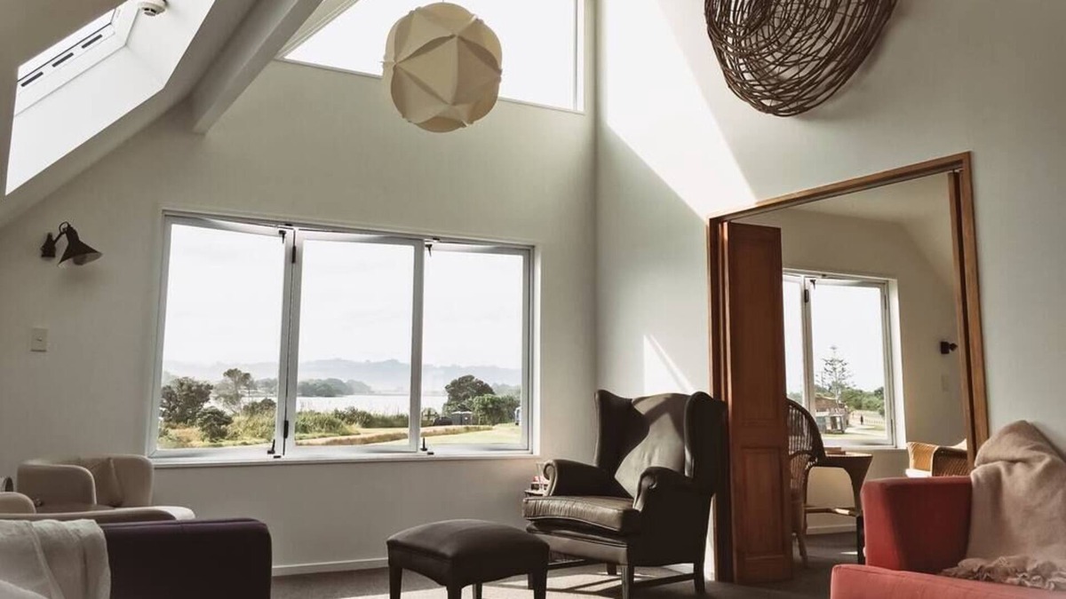 Bowentown House | Sunset Sands Holiday Accommodation