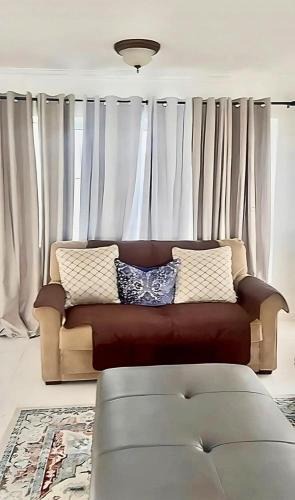 Orange Bay House | Sunset Serenity 2BR Oceanview Beach & Pool Access
