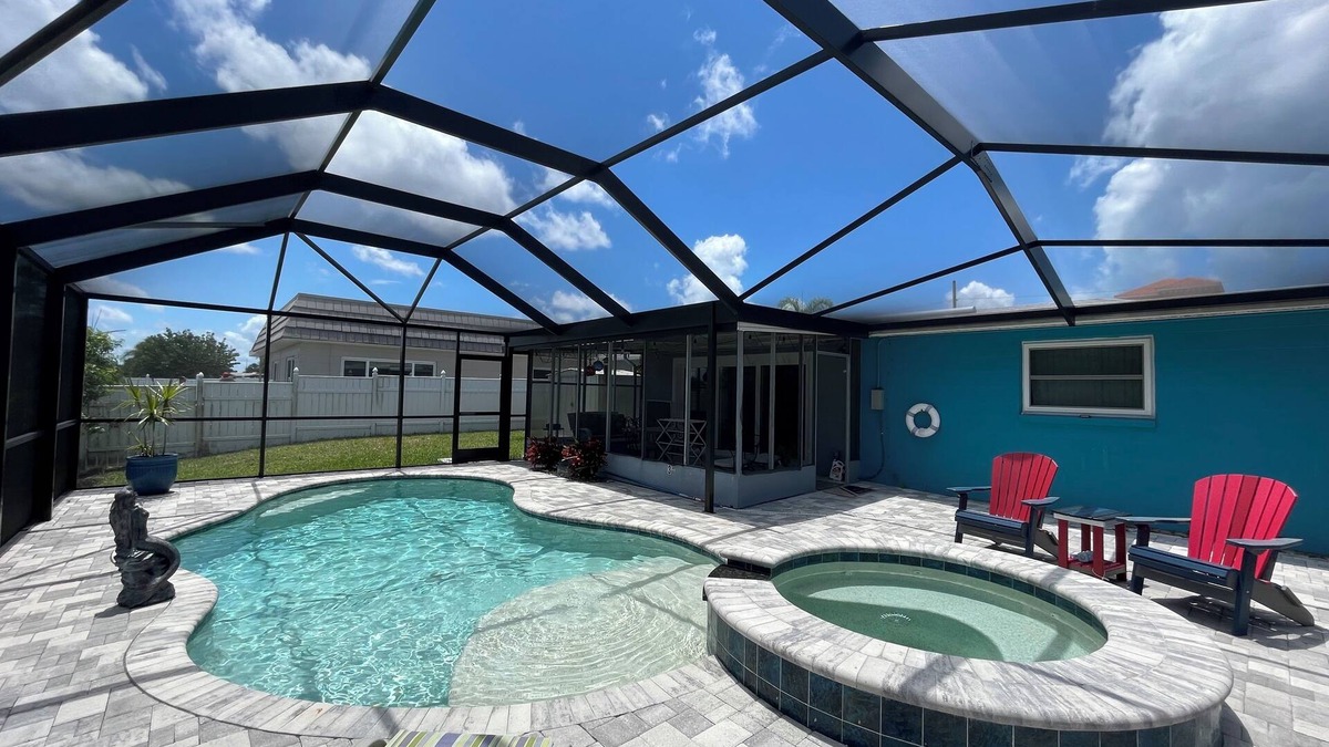 Gulf Harbors House | Sunset Serenity Retreat: Coastal Elegance with Poolside Bliss