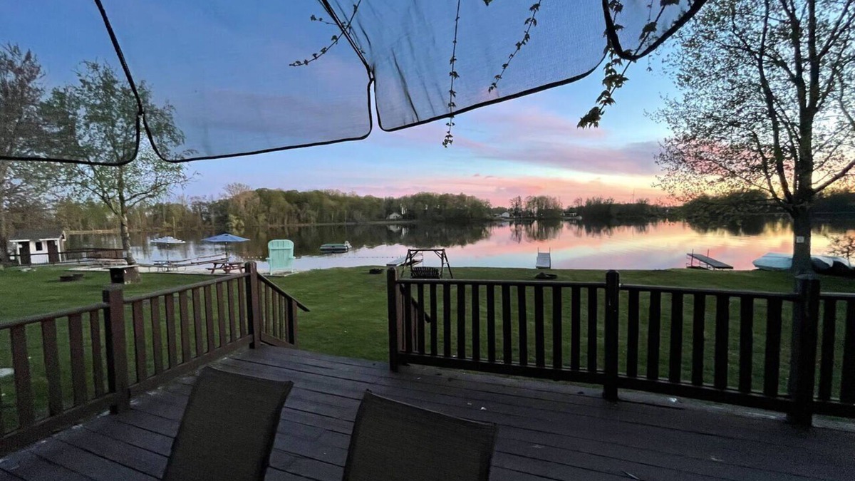 Clare Cottage | Sunset Shores #4- Fishing : Unplug and Experience Michigan's Stunning Fall