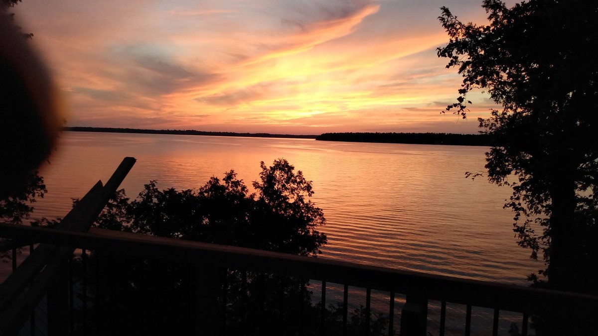Dunsford House | Sunset Special - Fish/Swim/Relax