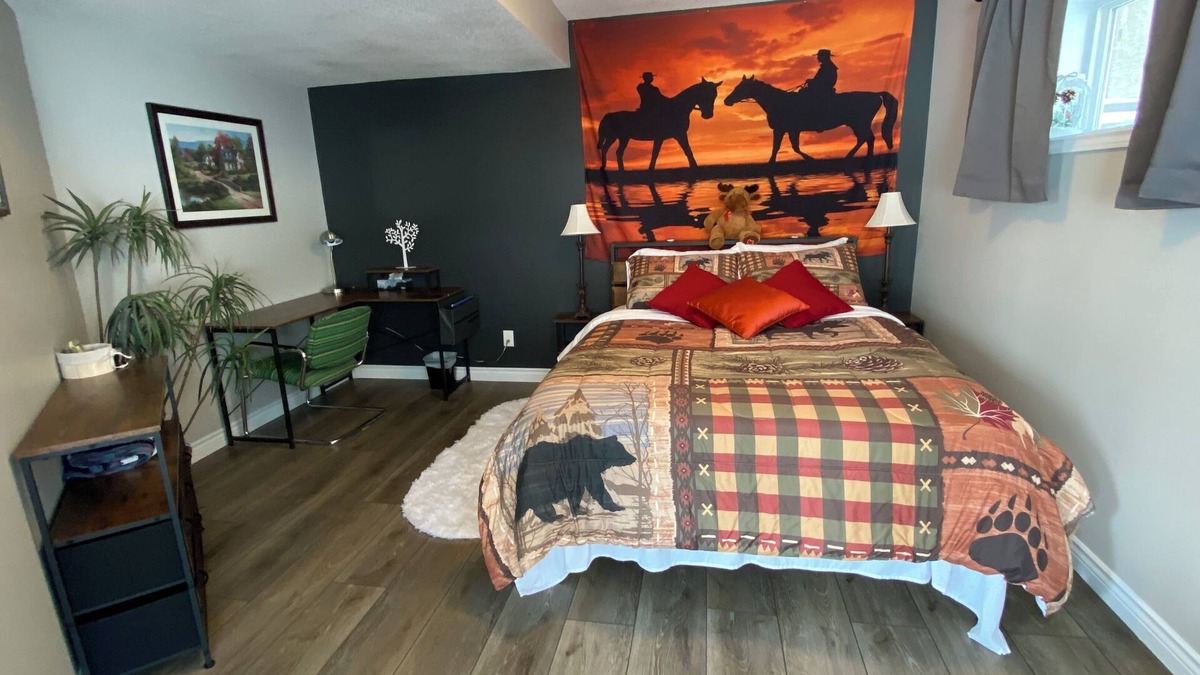 Cochrane Bed & Breakfast | Sunset Suite - private walkout, free breakfast, luxury airjet tub, dog friendly!