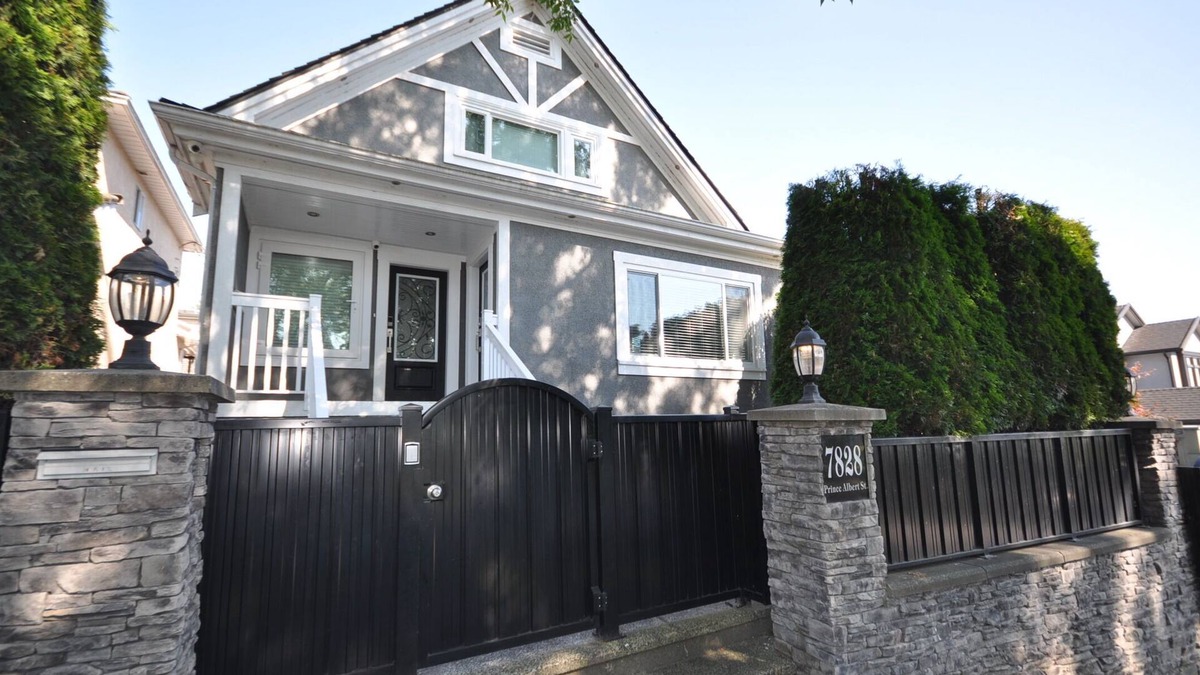 Sunset House | Sunset Views Luxurious 3 Bedroom Castle Home