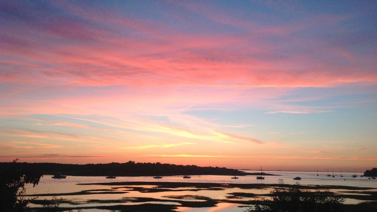 Gloucester House | Sunset Views, Waterfront Property, Dock - Sleeps 12
