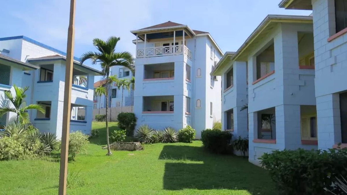 Orange Bay Condo | Sunset Villa Negril, Jamaica Beautiful beach front 3 BR vacation property.