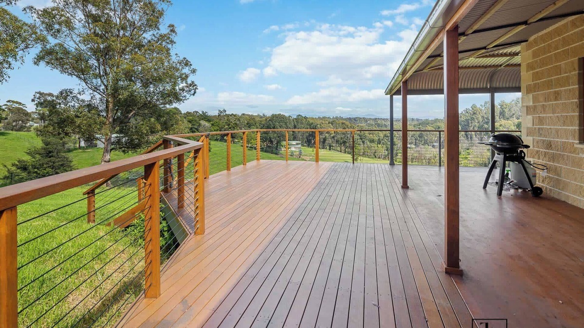 Malua Bay House | Sunset Vista Retreat | Minutes to Malua Bay Beach | Minutes to Mogo Trails