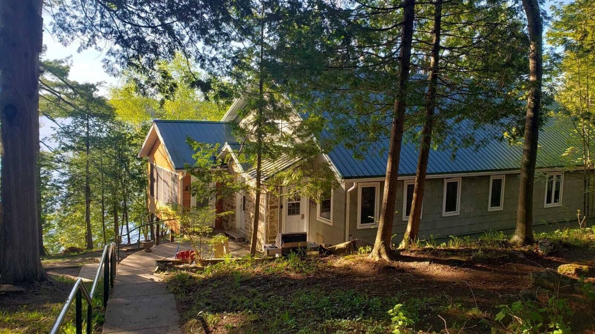 Rideau Lakes Cottage | Sunset Waters Cottage at the Heart of Big Rideau Lake