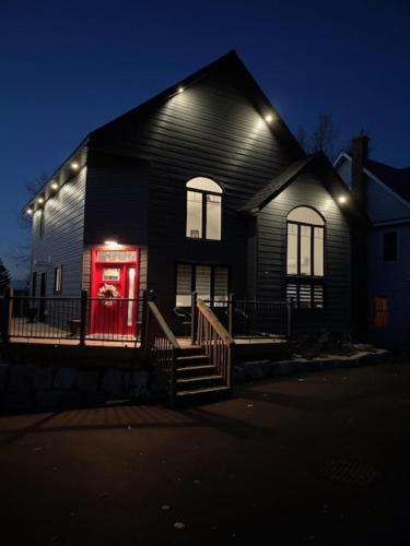 Greater Napanee House | Sunsets At The Oasis
