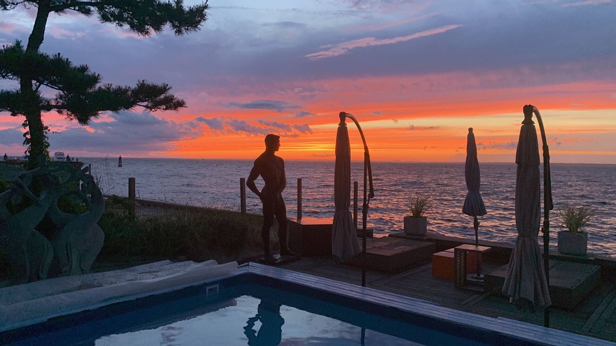 Fire Island Pines House | Sunsets on the Bay: Luxe 6-BR in Best Pines Location