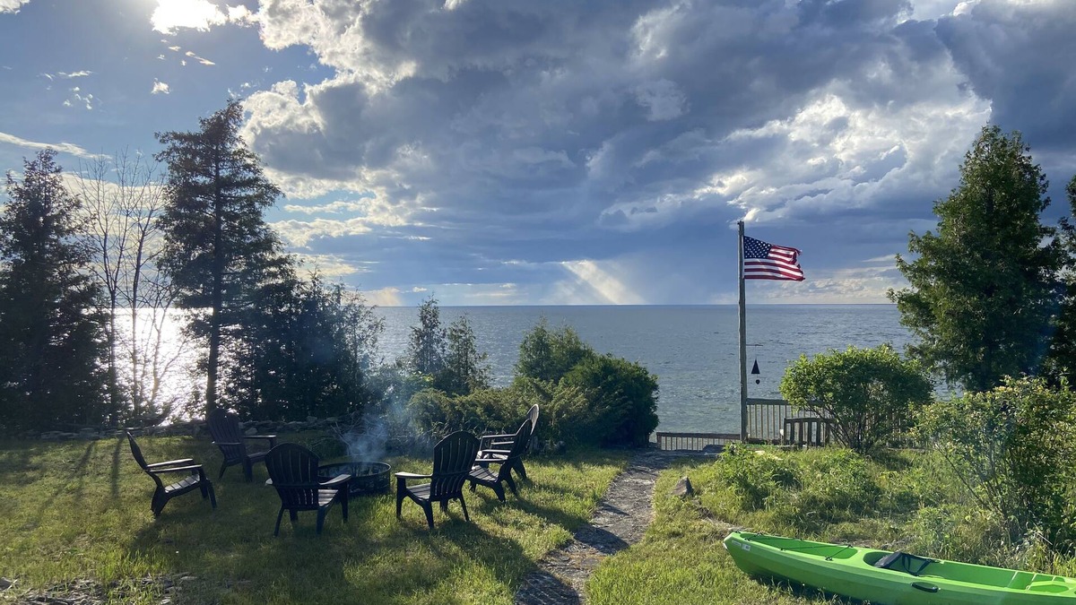 Egg Harbor House | Sunsets-Waterfront-5Star-Trails-Kayaks-bath towels! Egg Harbor - Winter Escape!