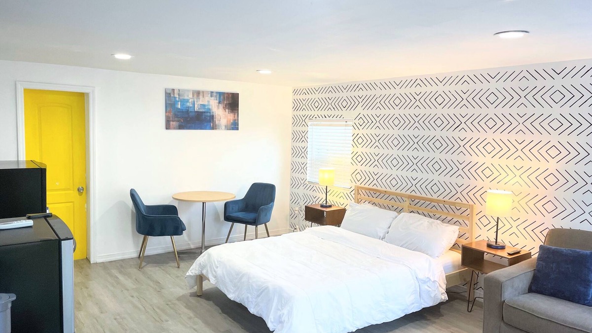Maitland House | Sunshine Escape Guesthouse ☀