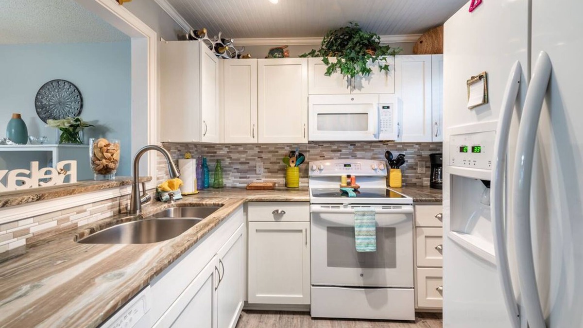 Saint Simons Island Condo | Sunshine on the Half Shell Getaway has no hidden charges!