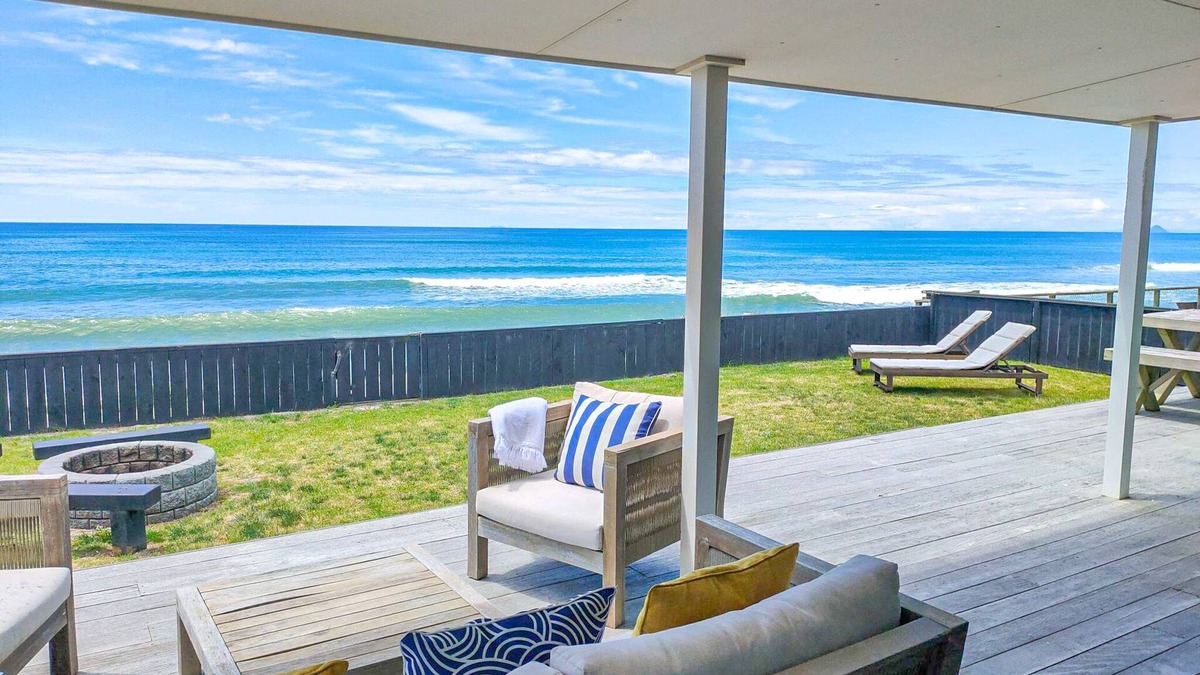Pukehina House | Sunshine Paradise Beachfront